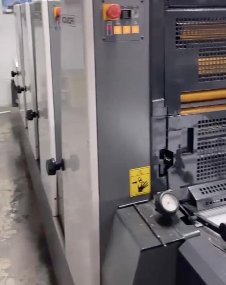 Komori Lithrone 420 - Maquinaria Grafica Montijo Komori Lithrone 420 - Maquinaria Grafica Montijo