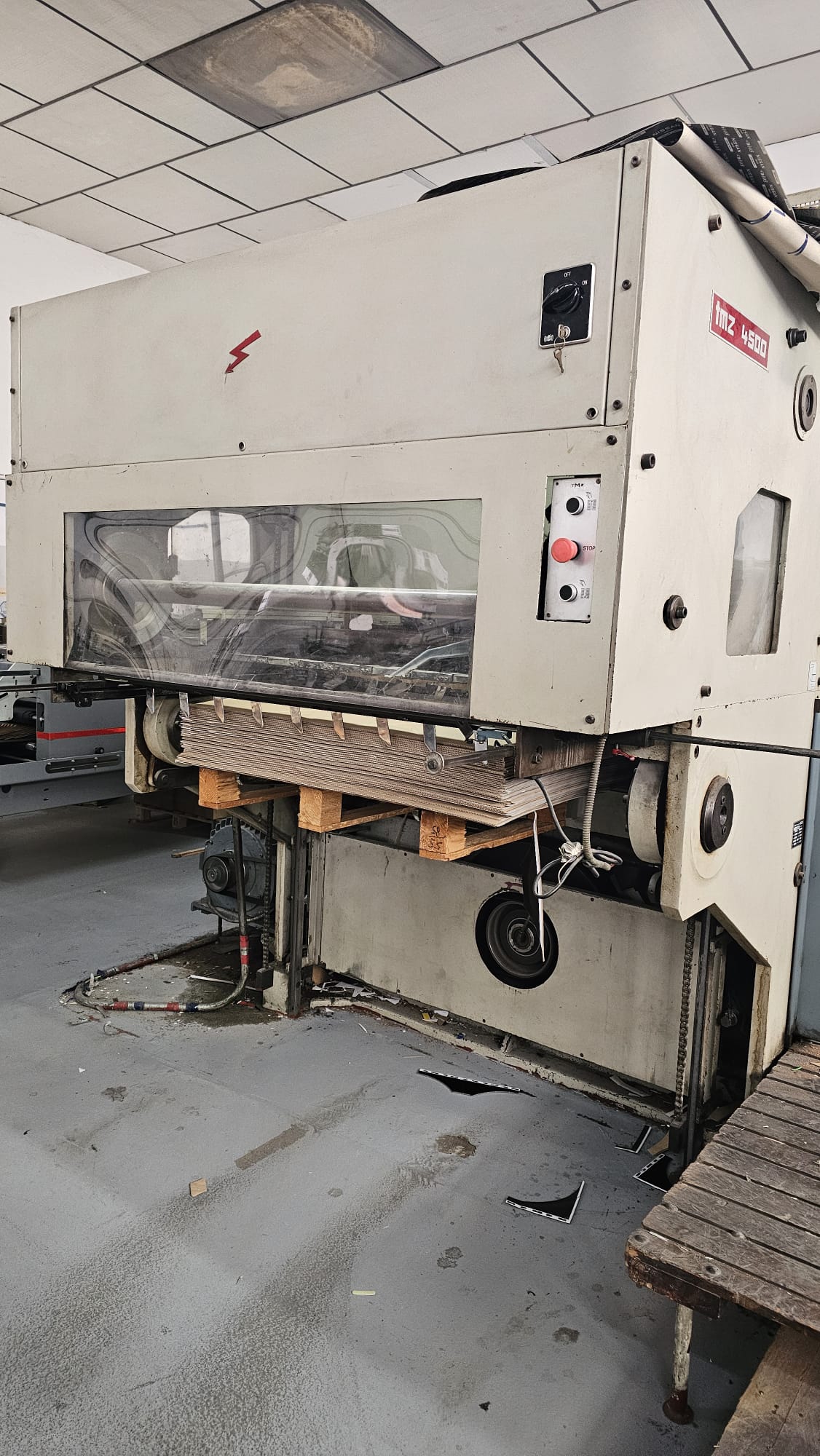 Troqueladora TMZ 4500 - Maquinaria Gráfica Montijo