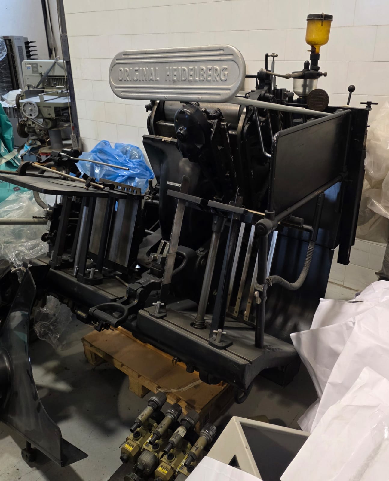 doble folio troqueladora heidelberg aspas doble folio -maquinaria gráfica montijo