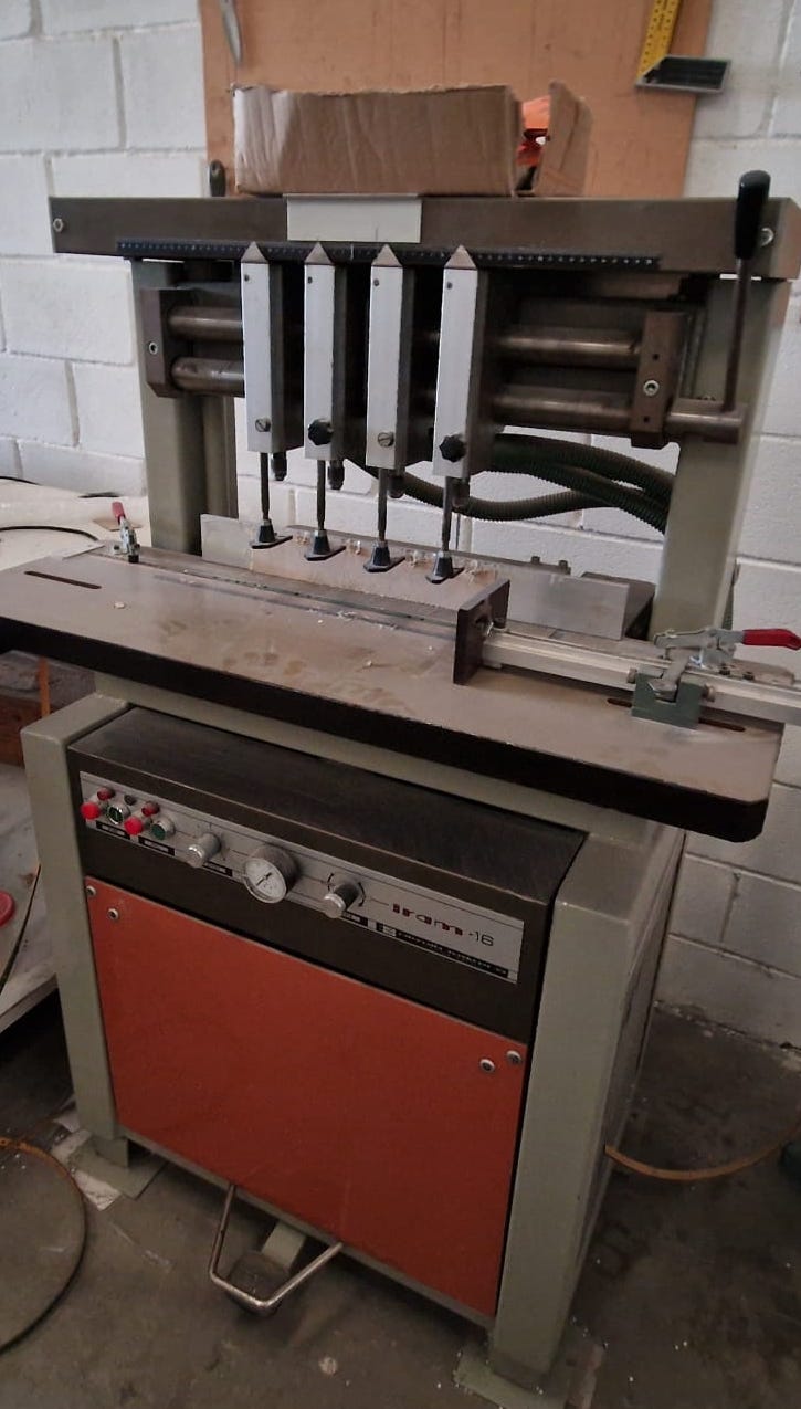 Máquina de broca hueca - Maquinaria Gráfica Montijo