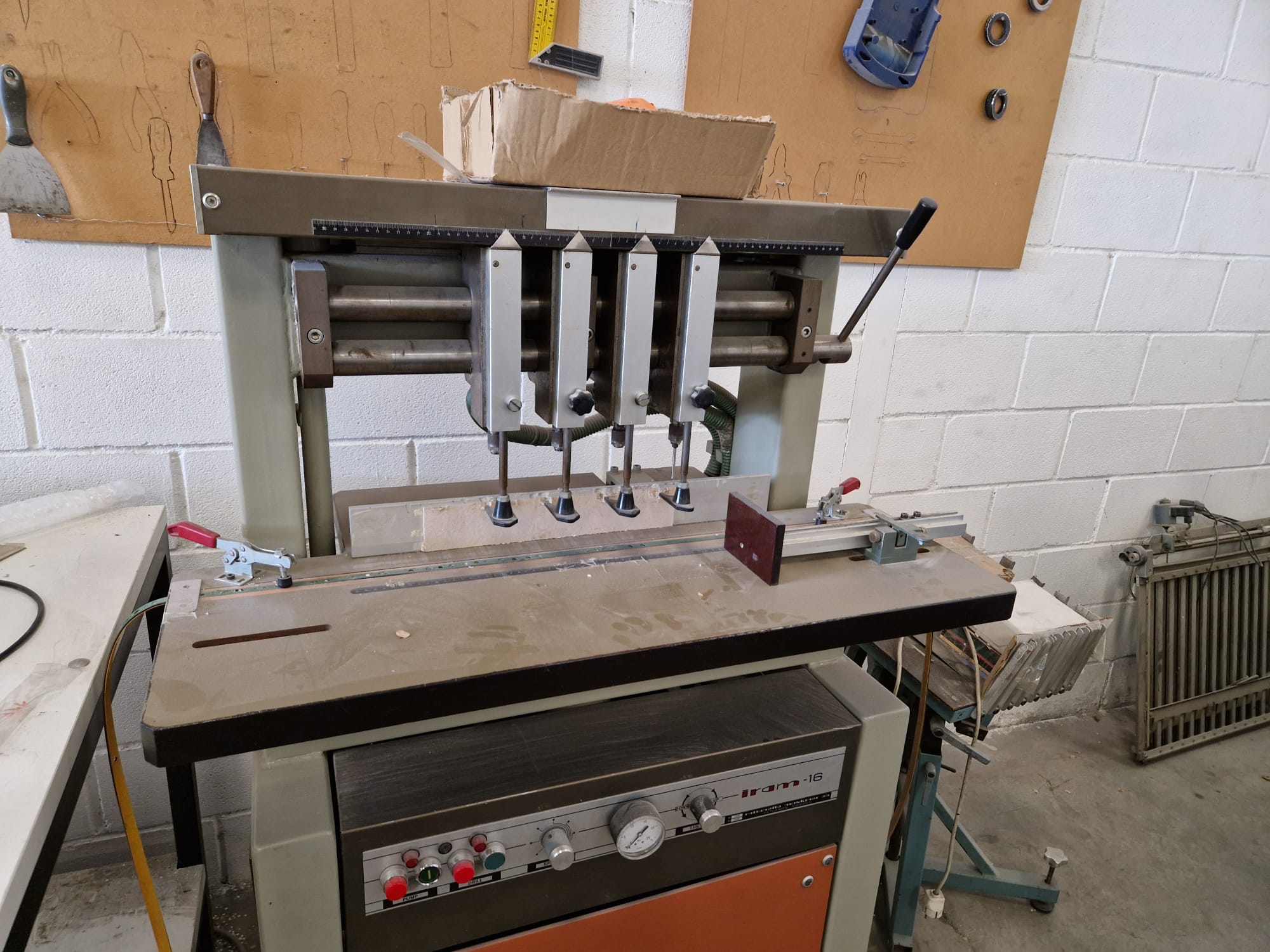 Máquina de broca hueca - Maquinaria Gráfica Montijo