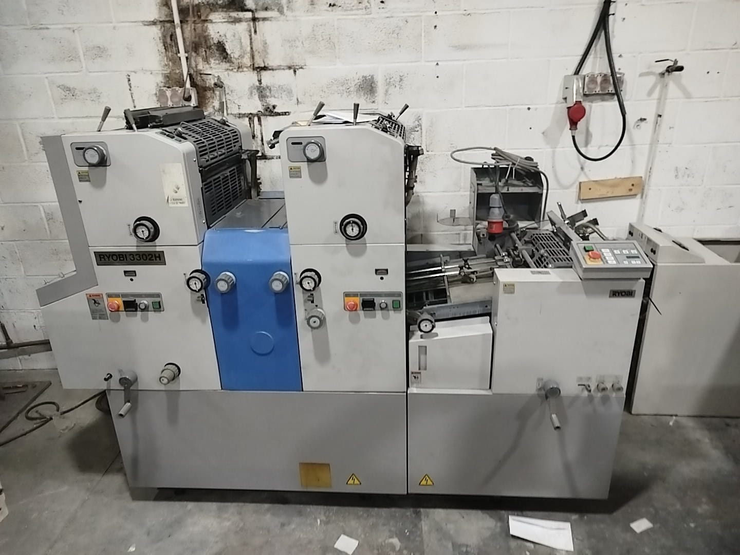 Máquina de impresión offset Ryobi 2 colores - Maquinaria Gráfica Montijo