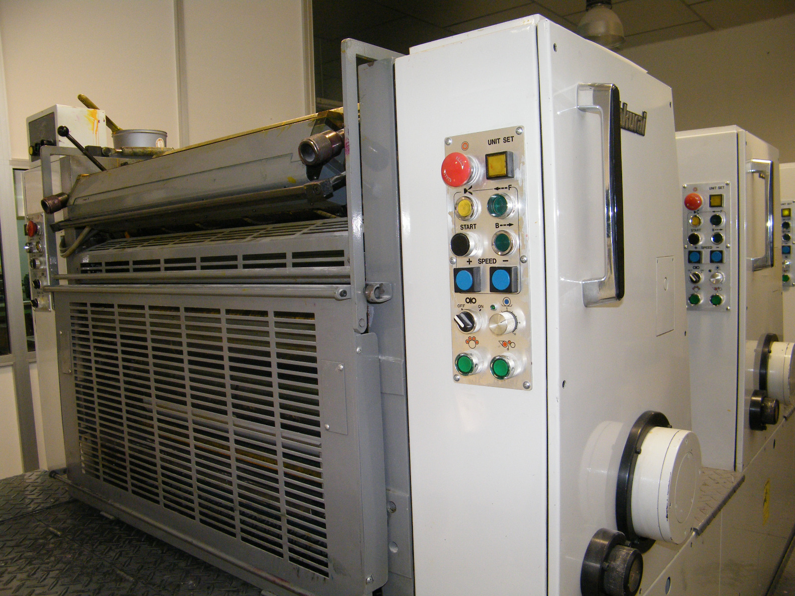 sakuray impresion offset Maquina de impresión offset Sakuray - Maquinaria Gráfica Montijo